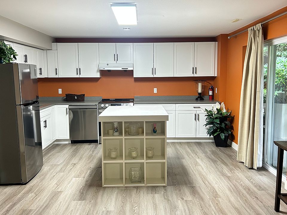 1st image of 32 Maple Ct #Basement