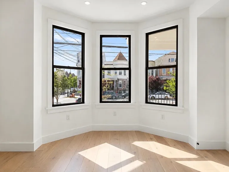 2602 Palisade Ave #1 — Photo 8