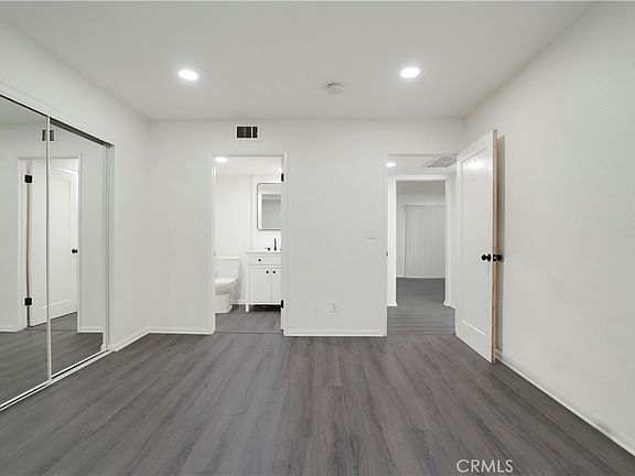 5th image of 9038 Orion Ave Unit 209