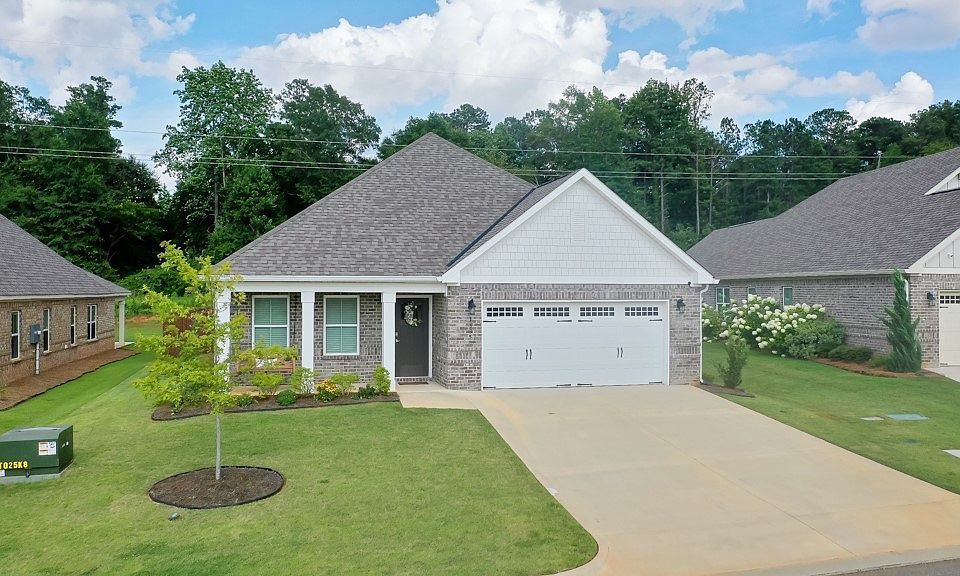 1st image of 1835 Hidden Lakes Dr