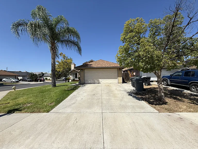 480 Prairie Way — Photo 1