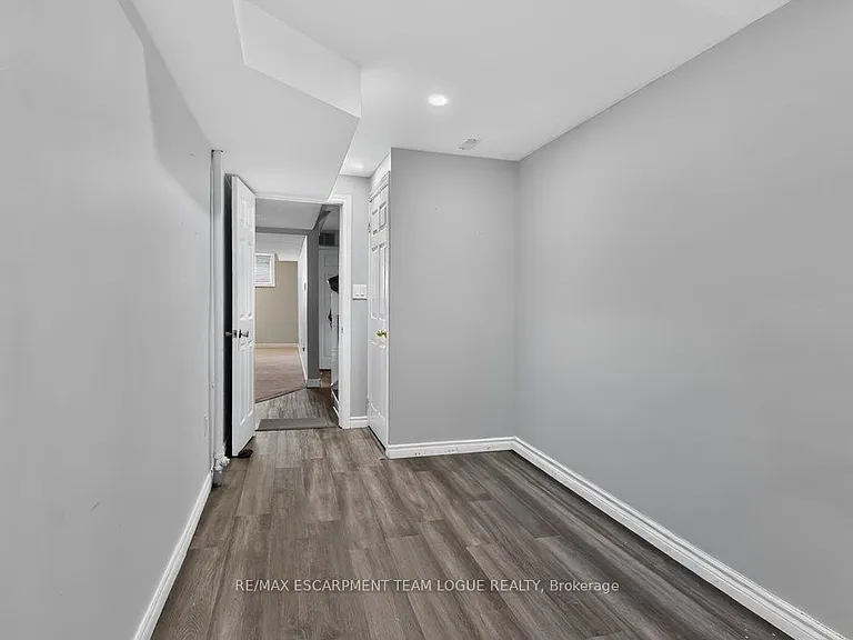 1444 Paddington Ct — Photo 32