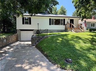 1814 Manchester Rd, Saint Joseph, MO 64505