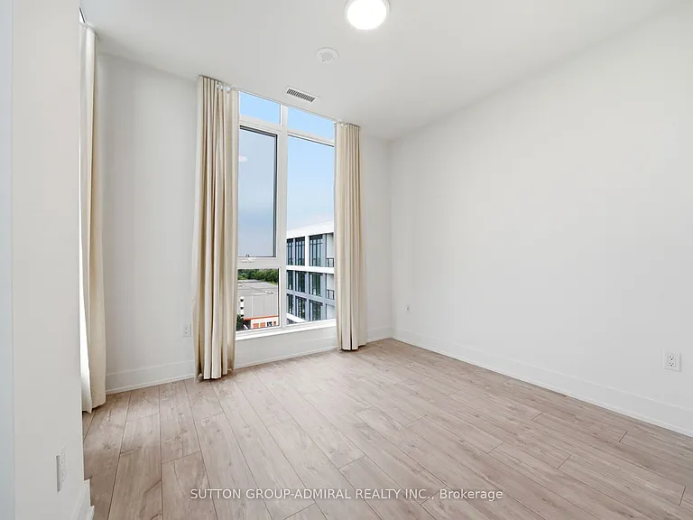 858 Dupont St #Penthouse 43 — Photo 23