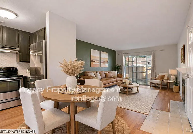 145 Glenwood — Photo 4