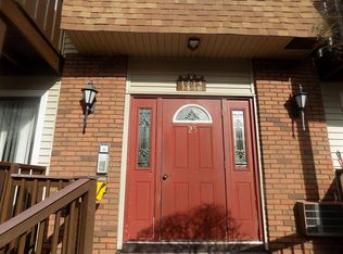 23 School St APT 8W, Westerly, RI 02891