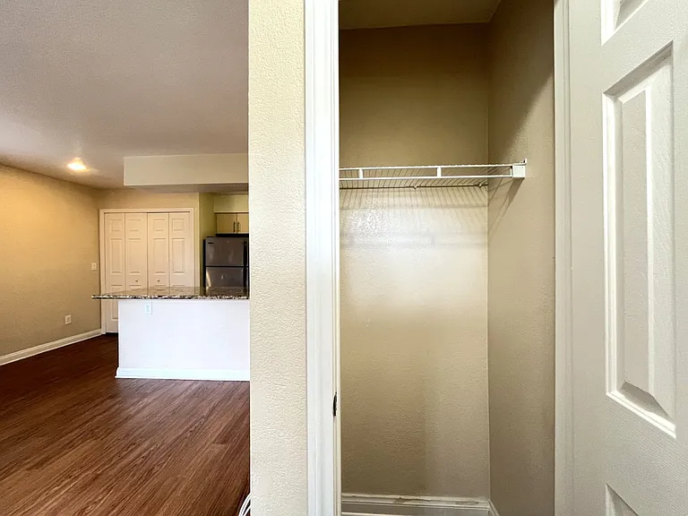 2160 Highpointe Dr #112 — Photo 15