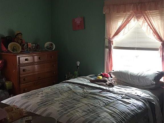 5th image of 17 A P Hill Ave