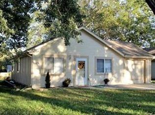 680 N Pine St, Olathe, KS 66061