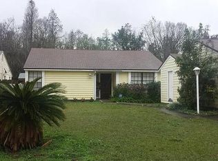 3267 Fox Lake Dr, Tampa, FL 33618