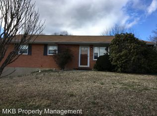 84 Meador Ln, Roanoke, VA 24012