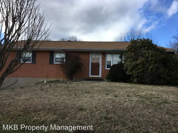 84 Meador Ln, Roanoke, VA 24012