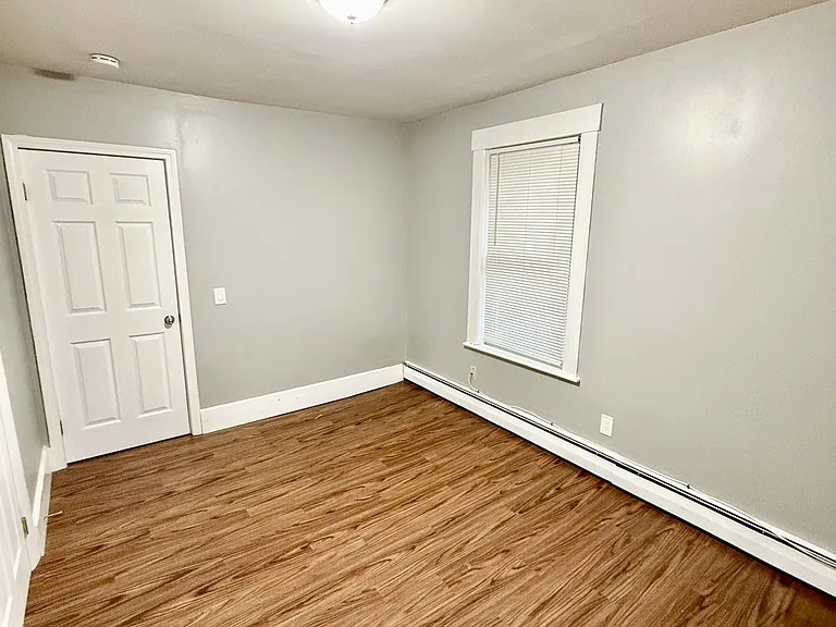 13 Regan St #1 — Photo 2