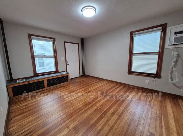 2601 Vine St APT 5