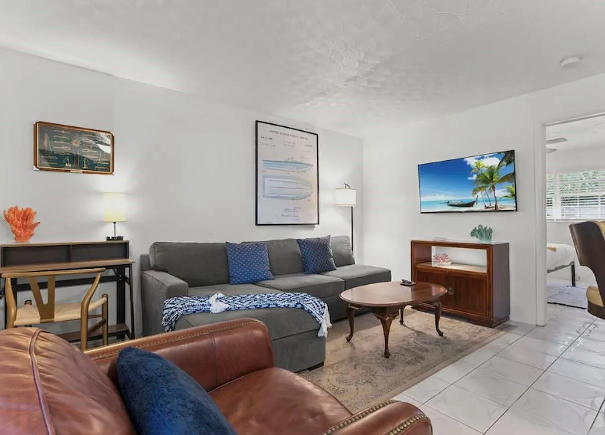1 bed, 1.0 bath, $1,625 — Photo 1