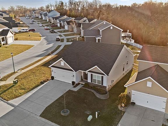 5th image of 521 Pine Circle Ct