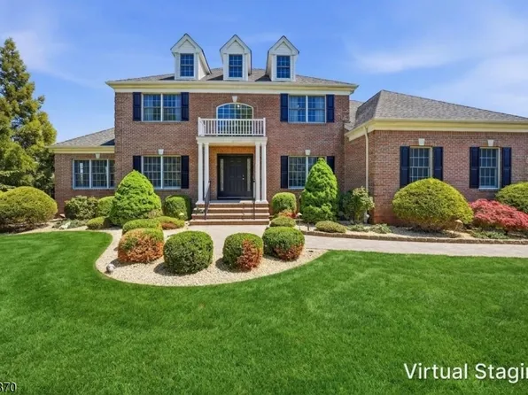 3 Kimble Ct, Hillsborough Twp., NJ 08844