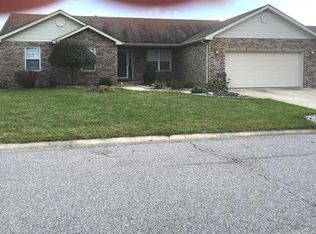 10 N Porte Dr, Highland, IL 62249