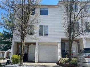 168 Jamie Ln, Staten Island, NY 10312