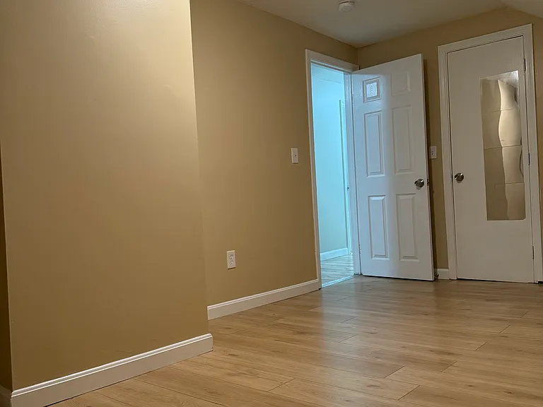 19 Myrtle Ave #3 — Photo 5