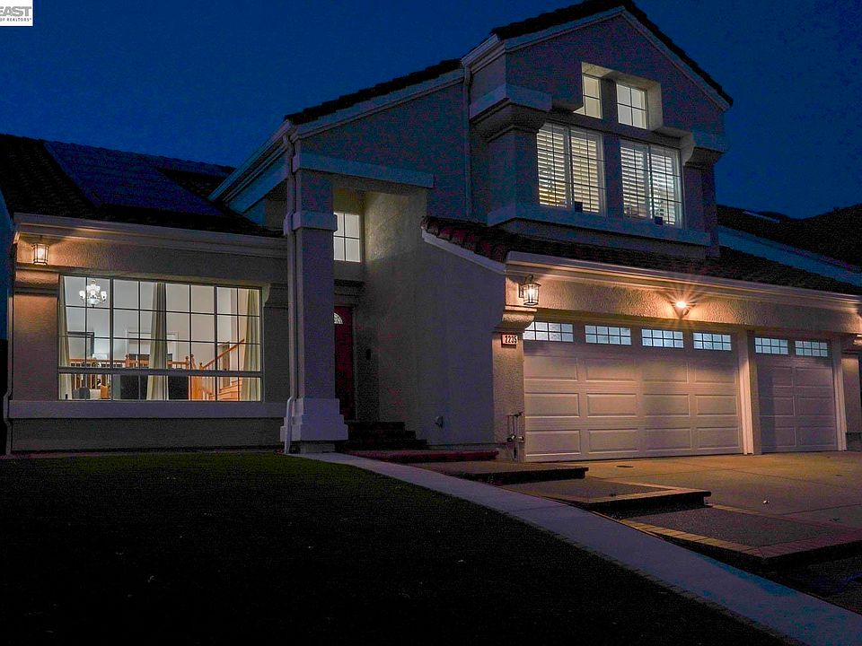 1st image of 2235 Skyline Dr