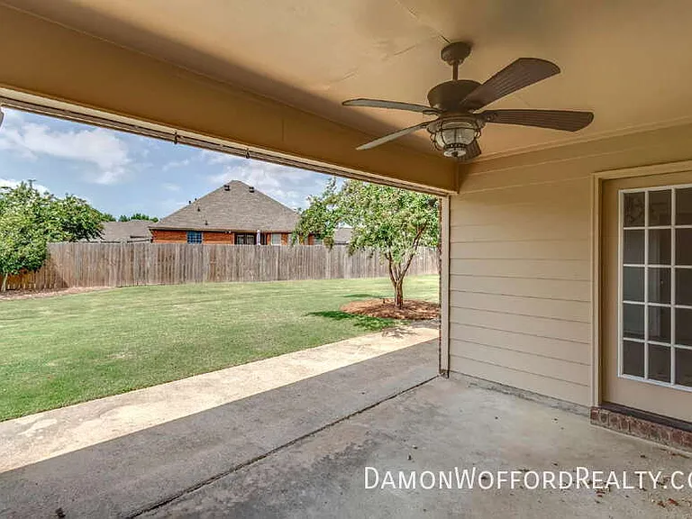 107 Emry Cv — Photo 7