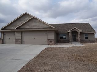 604 Fox Path Trl, Denmark, WI 54208