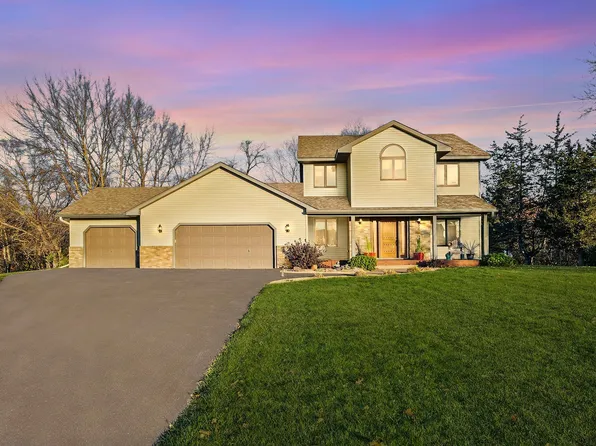 31212 Cedar Ridge Dr, Lindstrom, MN 55045