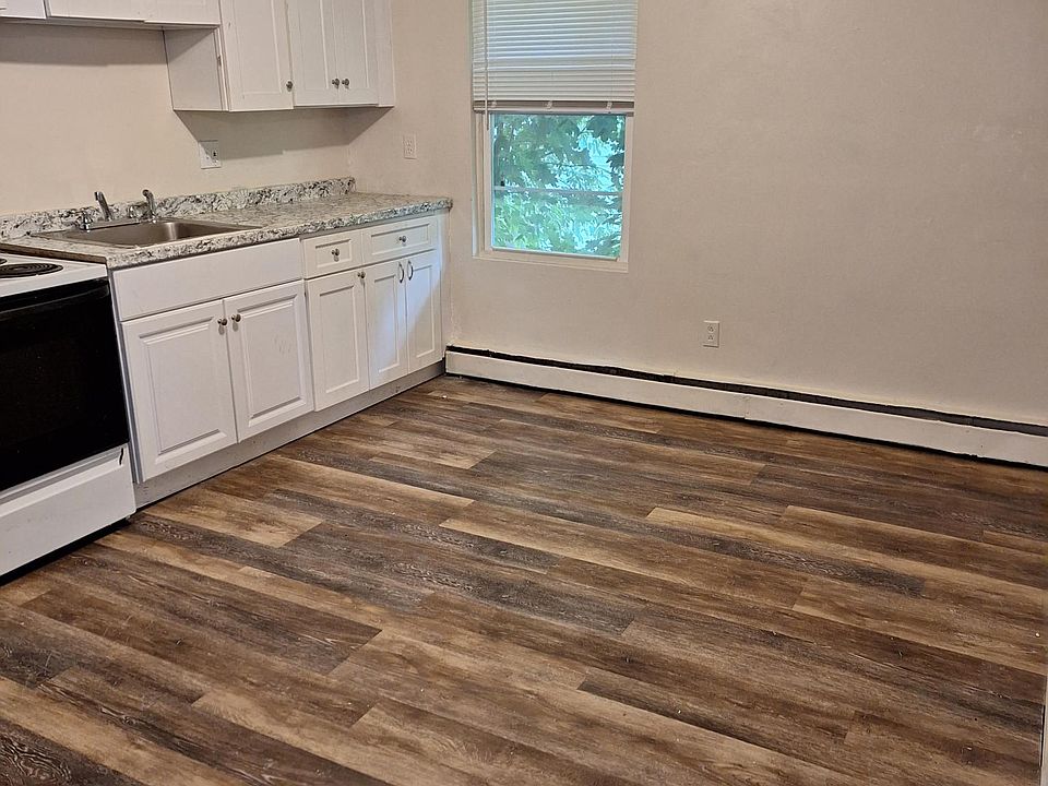 2nd image of 93 Paul St #93