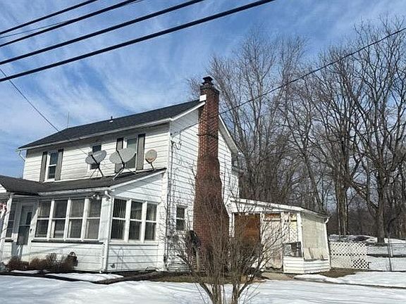 2nd image of 502 River Rd