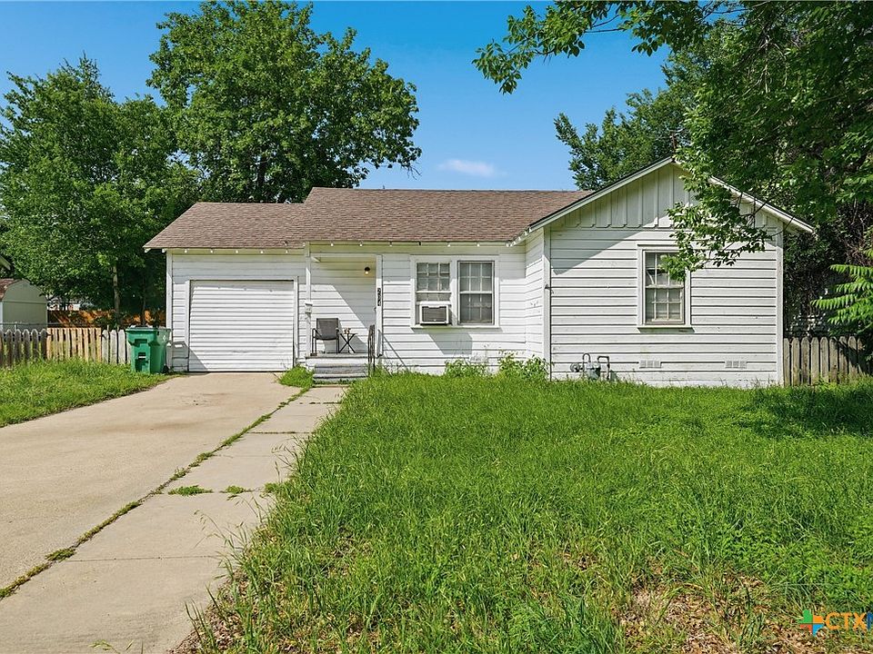 1st image of 204 E 16th St