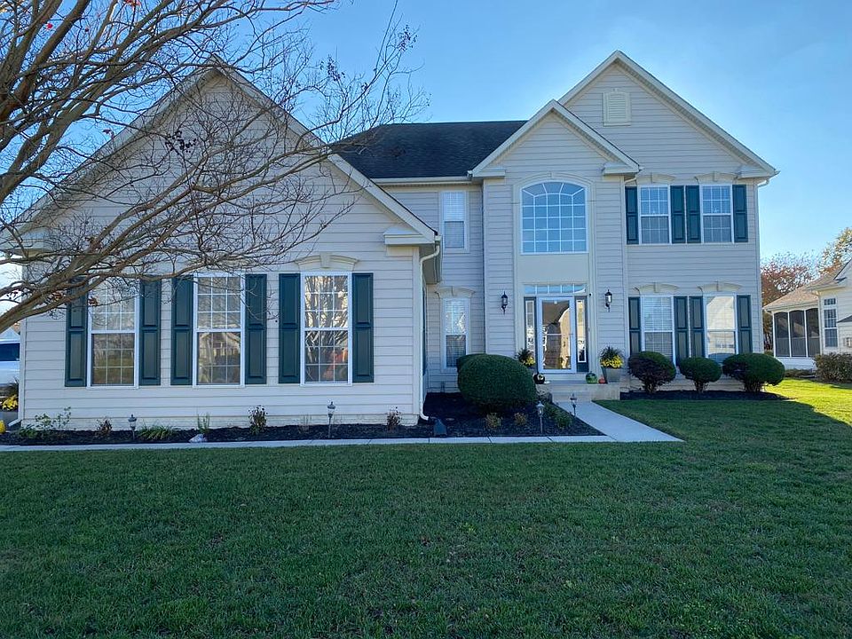 1st image of 17930 Cape Dr N
