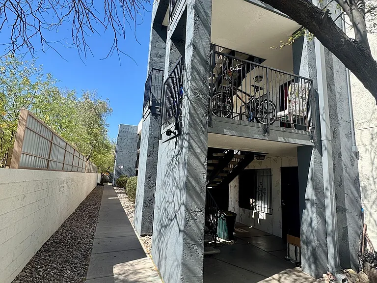 Monte Vista Commons — Photo 3