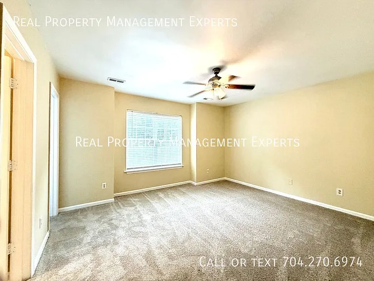 4025 Oakwood Rd — Photo 8