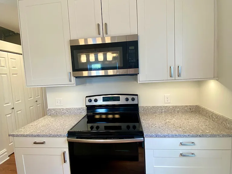 3464 S Spring Ave #A — Photo 5