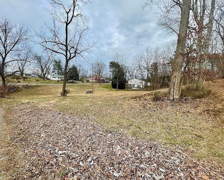 2nd image of 19 Dogwood Ln Lot 19