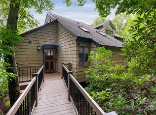 219 Lambeth Walk, Fairview, NC 28730