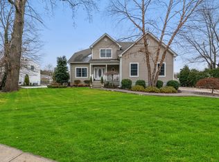 84 Harmony Ave, Middletown, NJ 07748