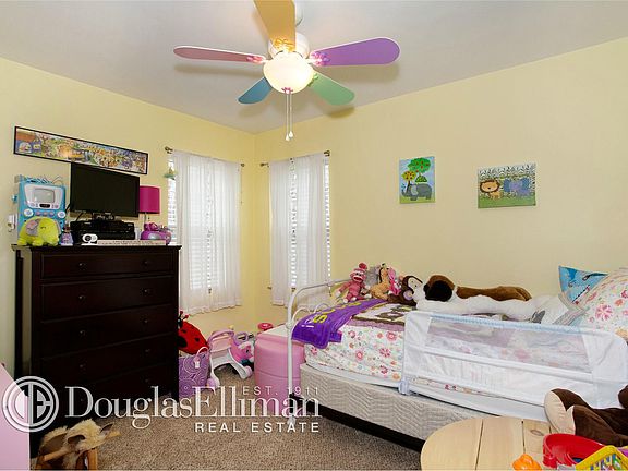 4th image of 1735 Cedarfields Dr