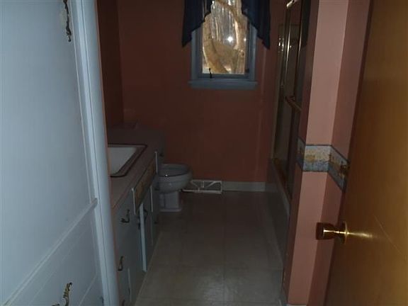 3rd image of 9248 E 120th St