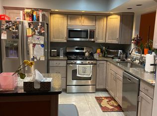 22F Castle Hill Rd #F, Agawam, MA 01001