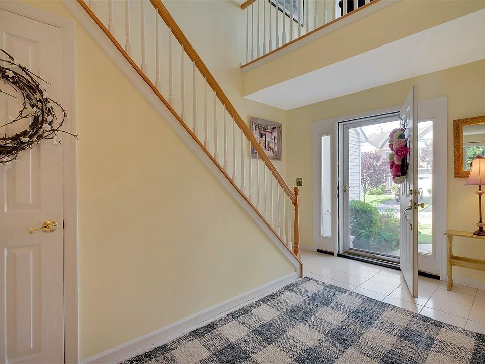 902 Willow Pond Dr 902, Riverhead, NY 11901 Zillow