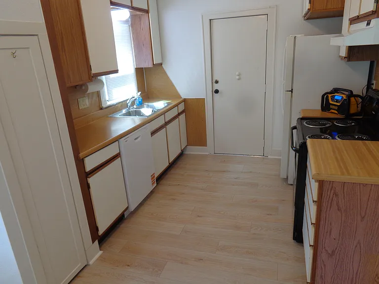 1409 N Shawnee Ave — Photo 4