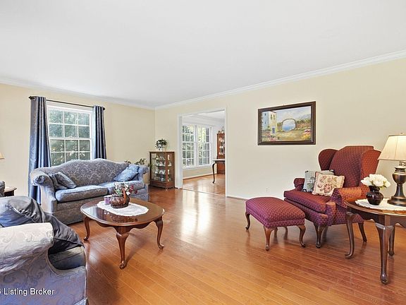 5th image of 2324 Thornhill Rd
