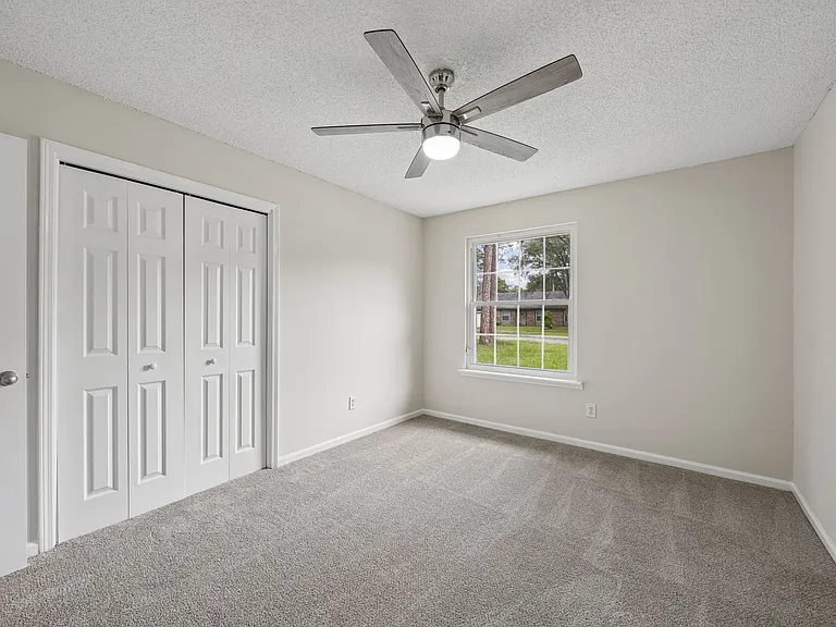 11018 Reading Rd — Photo 26