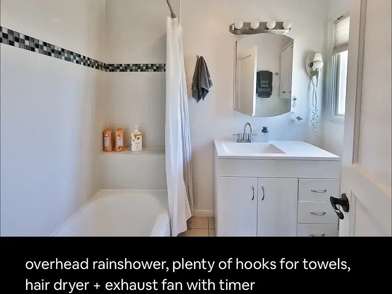 3270 Cedar St #B — Photo 11