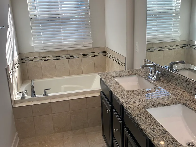 Master bathroom garden tub, separate sinks