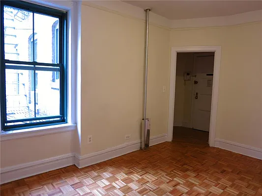 Rented by City & Suburban | media 40