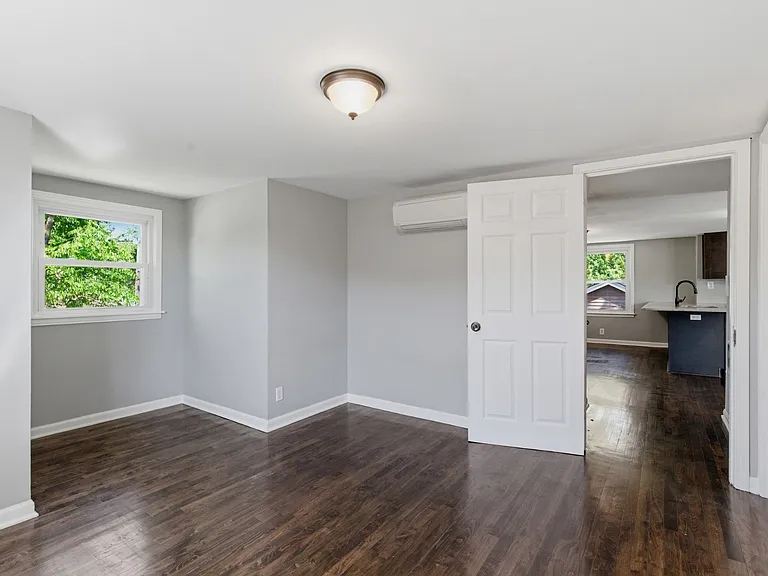 853 Gallavista Ave — Photo 8