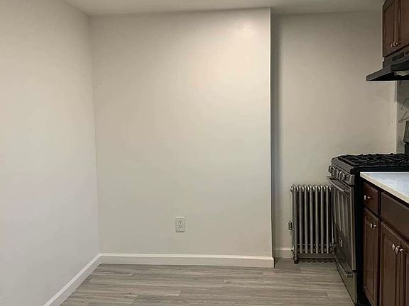 2nd image of 173 13th St #3